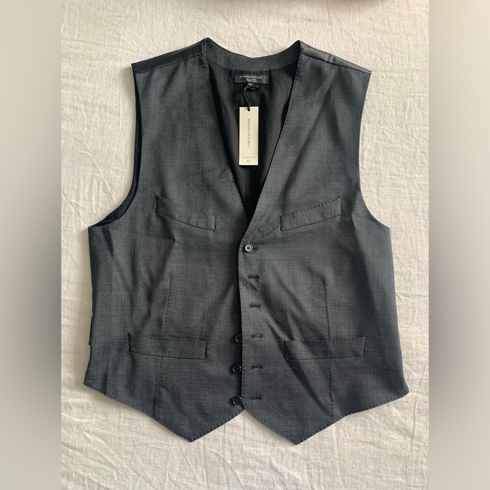 ♠️BANANA REPUBLIC TAILORED VEST♠️